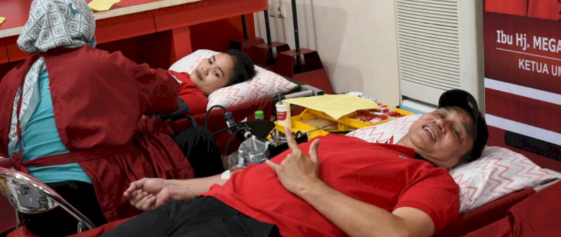 Rangkaian HUT Partai, PDIP Sulsel Gelar Kegiatan Skrining Kesehatan dan Donor Darah