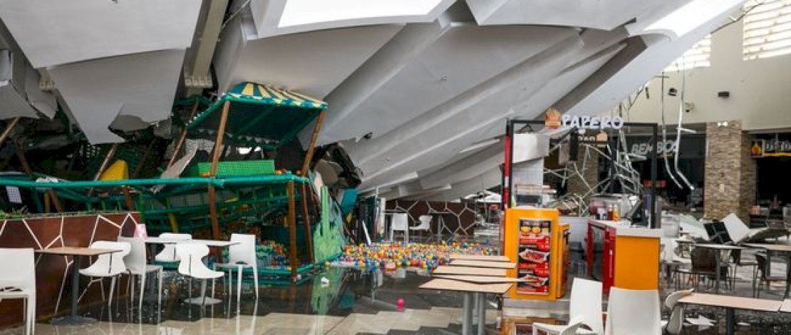 Ngeri! Atap Mall Runtuh ,6 Orang Tewas dan 78 Terluka