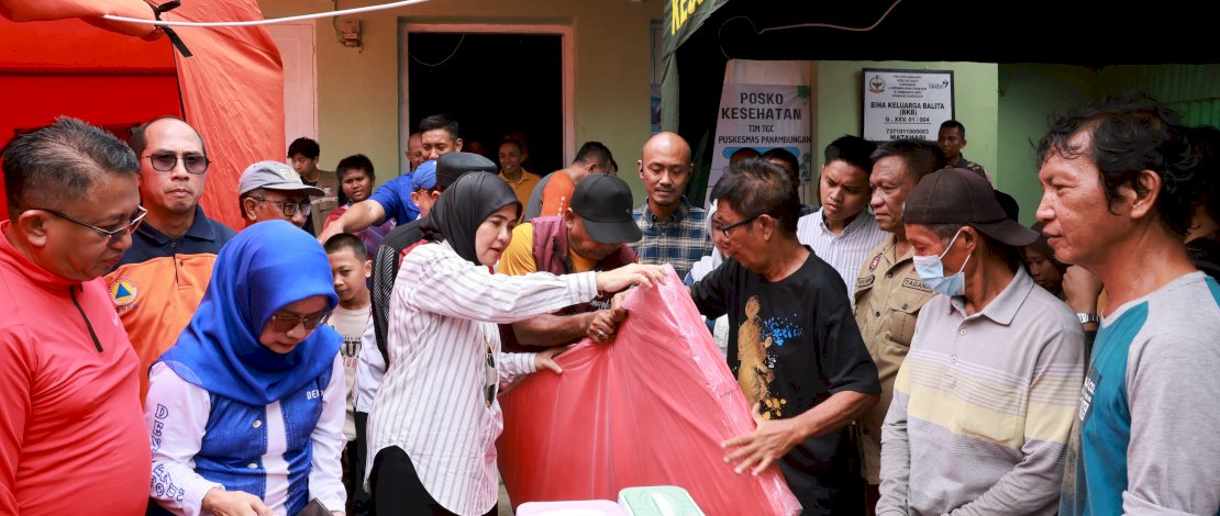 Peduli Korban Kebakaran, Wakil Wali Kota Makassar Salurkan Bantuan ke Warga Terdampak