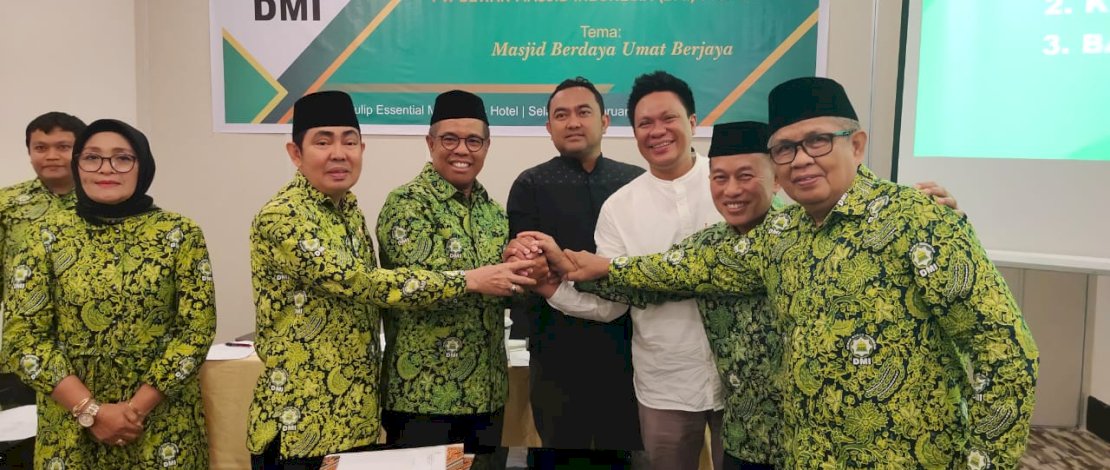 LPM DMI Sulsel menggelar Rapat Kerja (Raker) dengan tema Masjid Berdaya, Umat Berjaya di Makassar, Selasa, 25 Februari 2025. LPM DMI Sulsel menggelar Rapat Kerja (Raker) dengan tema Masjid Berdaya, Umat Berjaya di Makassar, Selasa, 25 Februari 2025.