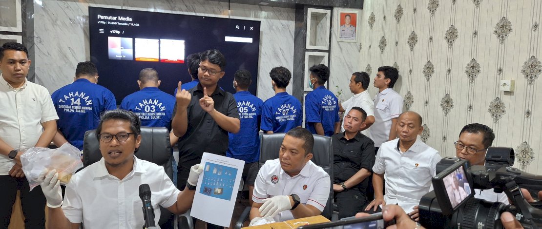 Konferensi pers di Gedung Ditresnarkoba Polda Sulsel, Kota Makassar, Rabu, 26 Februari 2025.