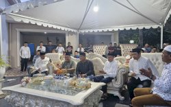 Pererat Silaturahmi, Bupati Takalar Buka Bersama di Rumah Kepala Desa Pakkabba 