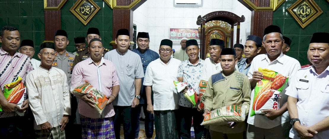Safari Ramadhan di Masjid Nurul Jihad, Bupati Takalar Serahkan Dana Hibah Safari Ramadhan di Masjid Nurul Jihad, Bupati Takalar Serahkan Dana Hibah