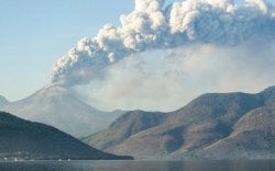 Gunung Lewotobi Laki-laki Meletus, Semburkan Vulkanik Setinggi 2,5 Kilometer