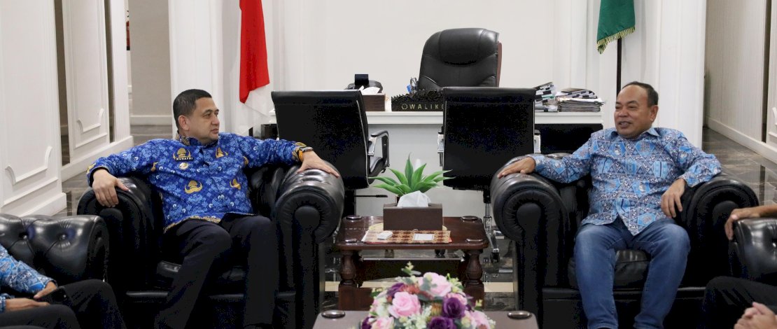 Ketua APINDO Sulsel, Suhardi, bersama jajaran pengurusnya, menemui Wali Kota Makassar, Munafri Arifuddin, di ruang kerja Balai Kota Makassar, Senin, 17 Maret 2025.