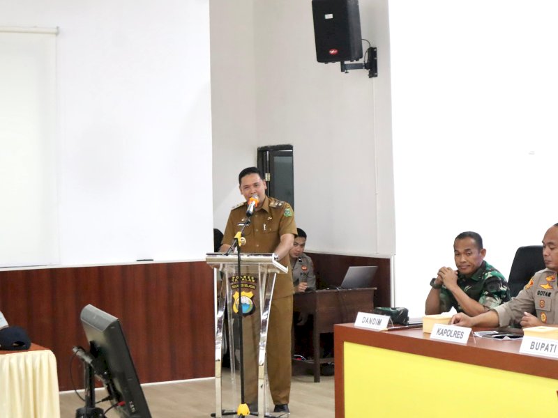 Jelang Hari Raya Idul Fitri 1446 H, Wakil Bupati Takalar Hadiri Rapat Koordinasi "Operasi Terpusat Ketupat 2025"