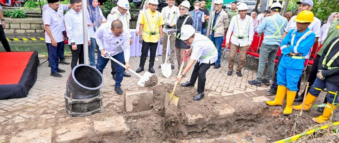Perumda Air Minum Kota Makassar melakukan groundbreaking pemasangan jaringan pipa distribusi utama dengan diameter 500, 450, dan 400 MM, Rabu, 19 Maret 2025. Perumda Air Minum Kota Makassar melakukan groundbreaking pemasangan jaringan pipa distribusi utama dengan diameter 500, 450, dan 400 MM, Rabu, 19 Maret 2025.