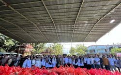 Raih Berkah di Bulan Suci Ramadan, PPLPI Polipangkep Bagikan Ratusan Nasi Kotak kepada Mahasiswa