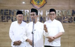 Mentan Amran Pastikan Stok Jelang Lebaran Aman, Beras di Bulog Capai 2,2 Juta Ton