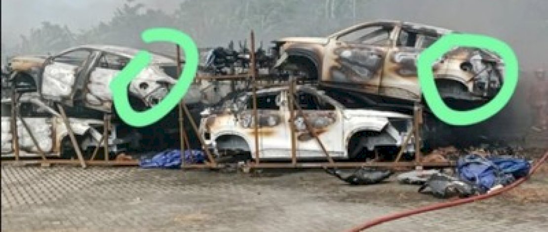 Tumpukan Mobil Chery Terbakar di Bekasi, Perusahaan Klaim Bukan Kendaraan Listrik Tumpukan Mobil Chery Terbakar di Bekasi, Perusahaan Klaim Bukan Kendaraan Listrik