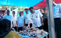 Jaga Stabilitas Harga dan Pasokan Komoditi, Bupati Takalar Pantau Gerakan Pangan Murah Jelang Hari Raya Idulfitri 1446 H 