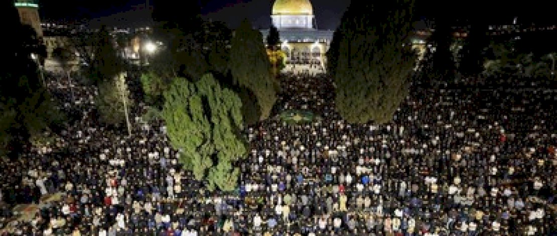 180.000 Jemaah Padati Masjid Al Aqsa di Tengah Pembatasan Ketat Israel 