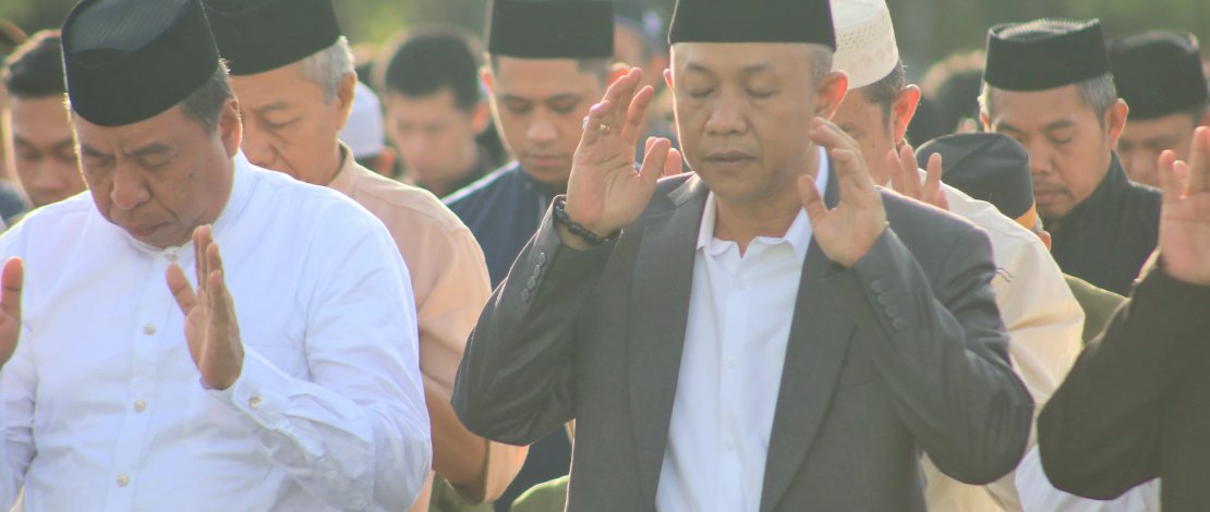 Pelaksanaan Salat Idulfitri 1446 H Tingkat Kabupaten Kepulauan Selayar berlangsung di Lapangan Pemuda Benteng, Senin, 31 Maret 2025.