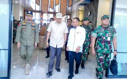 Gubernur Andi Sudirman Sulaiman Sambut Kedatangan Menteri Pertahanan di Sulsel