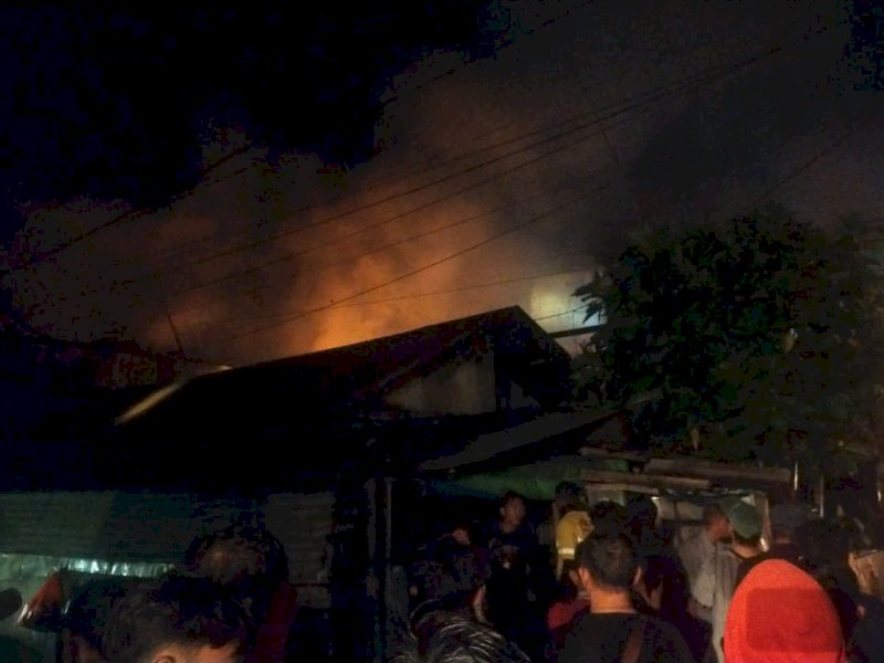 Satu Tewas Dalam Kebakaran Hebat di Tallo Makassar, Hanguskan 10 Rumah
