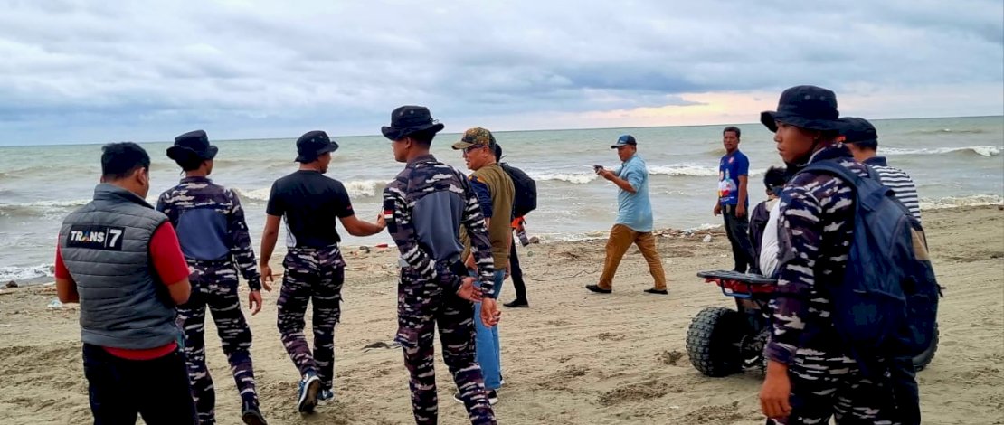 Kisah Prajurit TNI AL Dihantam Ombak 3 Meter Saat Perjalanan Hendak Menolong 6 Orang Yang Tenggelam di Pantai Ammani