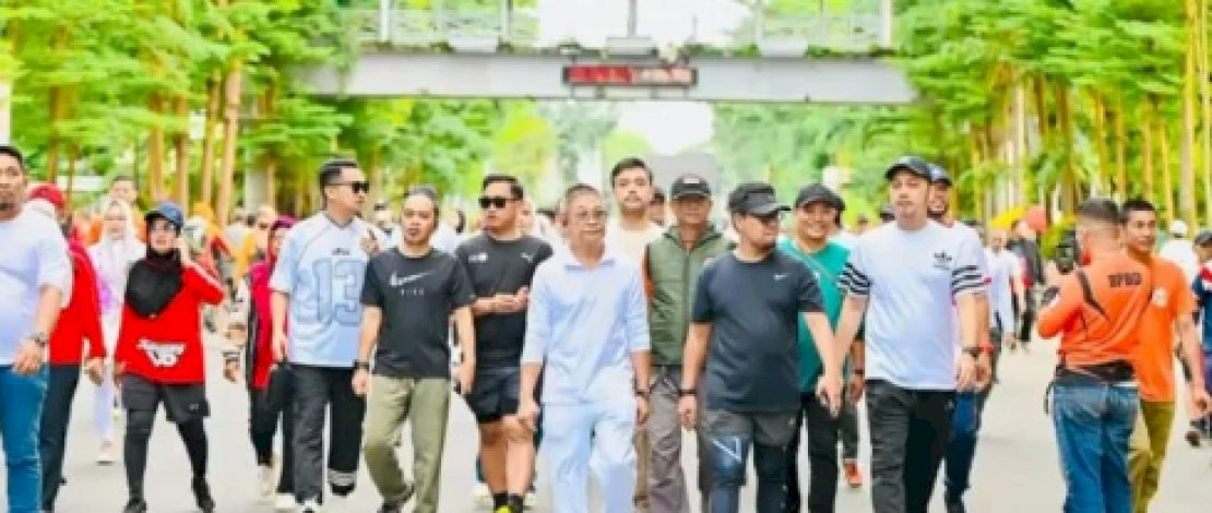 CFD Perdana Pasca Lebaran, Dirut PDAM Makassar Hadiri Ajang Silaturahmi dan Semangat Hidup Sehat Warga Kota CFD Perdana Pasca Lebaran, Dirut PDAM Makassar Hadiri Ajang Silaturahmi dan Semangat Hidup Sehat Warga Kota