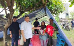 Dinsos Sulsel Berikan Bantuan untuk Korban Kebakaran di Tallo dan Biringkanaya