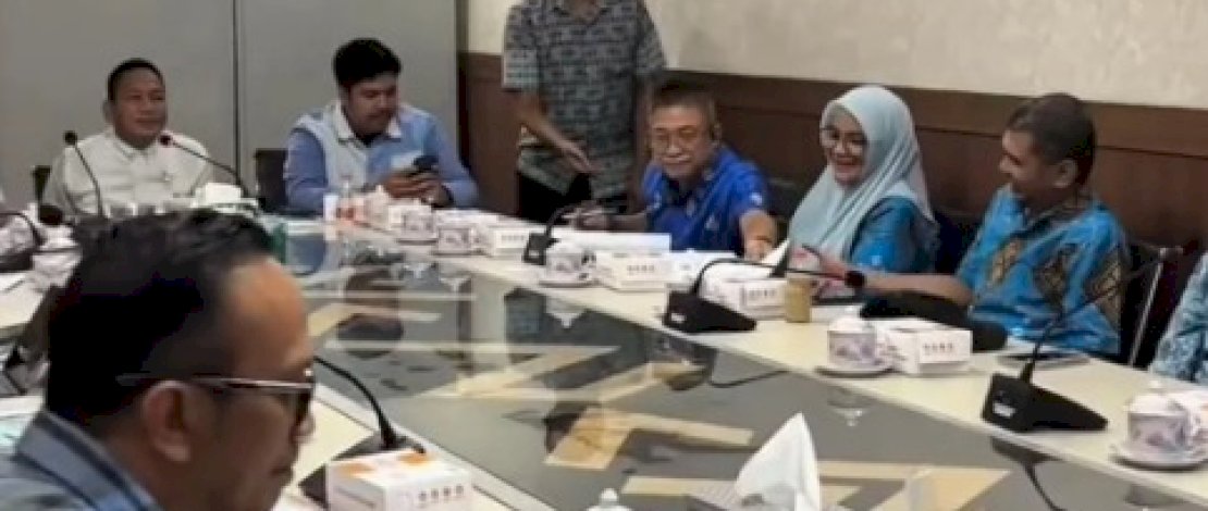 Komisi B DPRD Kota Makassar melakukan Rapat Monitoring dan Evaluasi (Monev) Triwulan I 2025 bersama para mitra kerjanya, termasuk dengan Perusahaan Umum Daerah (Perumda) Air Minum Kota Makassar, Jumat, 11 April 2025. Komisi B DPRD Kota Makassar melakukan Rapat Monitoring dan Evaluasi (Monev) Triwulan I 2025 bersama para mitra kerjanya, termasuk dengan Perusahaan Umum Daerah (Perumda) Air Minum Kota Makassar, Jumat, 11 April 2025.