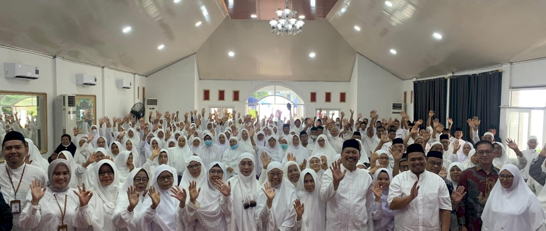 Pembukaan Manasik Haji Tingkat Kabupaten Enrekang yang digelar di Aula Pendopo Rumah Jabatan Bupati, Jumat, 11 April 2025.