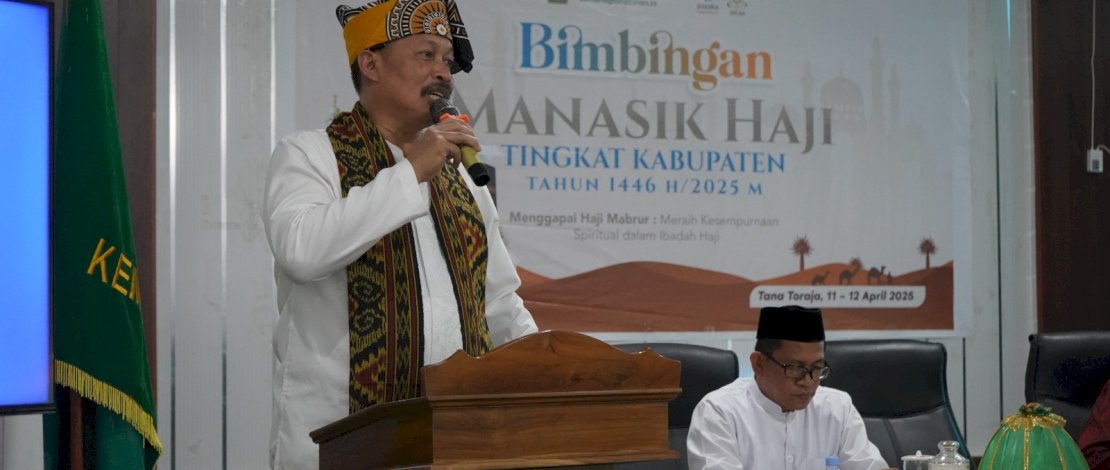 Manasik Haji dua kabupaten yakni Tana Toraja dan Toraja Utara, yang dipusatkan di Kantor Kemenag Tana Toraja, kemarin, Jumat, 11 April 2025. Manasik Haji dua kabupaten yakni Tana Toraja dan Toraja Utara, yang dipusatkan di Kantor Kemenag Tana Toraja, kemarin, Jumat, 11 April 2025.