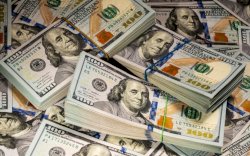 Dolar AS Makin Perkasa, Rupiah Kembali Tersungkur ke Level Rp18.000