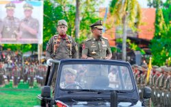 Gubernur Sulsel Pimpin Apel Satpol PP di Wajo, Naik Mobil Listrik Jeep Andalan Cek Kesiapan Pasukan