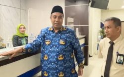 Bupati Maros Tinjau Pencairan THR: ASN Senang, Ekonomi Daerah Hidup