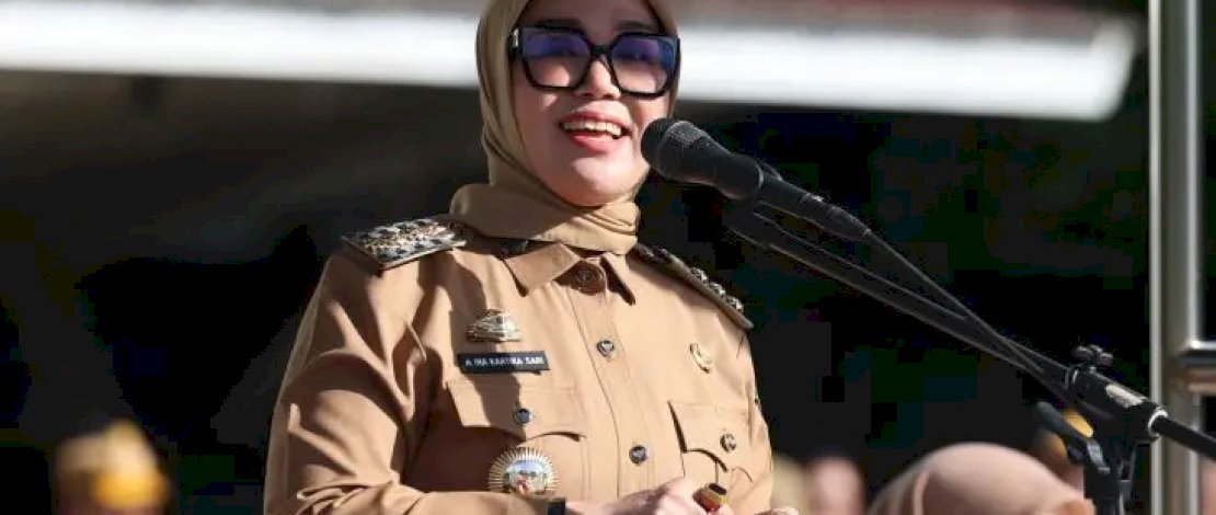 Bupati Barru, Andi Ina Kartika Sari, SH., M.Si, memimpin langsung apel pagi pasca libur Hari Raya Idul Fitri 1446 H yang dirangkaikan dengan kegiatan Halal Bihalal, Selasa (8 April 2025)