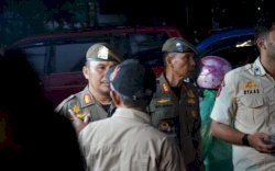 Satpol PP Kota Makassar Tertibkan Lapak PK5 di Jalan AP Pettarani dan Hertasning