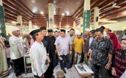 Bupati Takalar Letakkan Batu Pertama Renovasi Pembangunan Masjid Nurul Hidayah Pa'lalakkang 