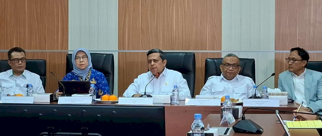 Kepala BPJPH, Ahmad Haikal Hasan, pada jumpa pers di Jakarta, Senin, 21 April 2025.