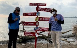 Modena dan Marine Buddies WWF Bersihkan Pantai Tanjung Layar Putih di Hari Bumi 2025