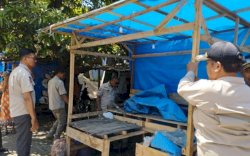 Tegakkan Aturan, Satpol PP Maros Tertibkan Lapak Liar di Sepanjang Pasar Tramo