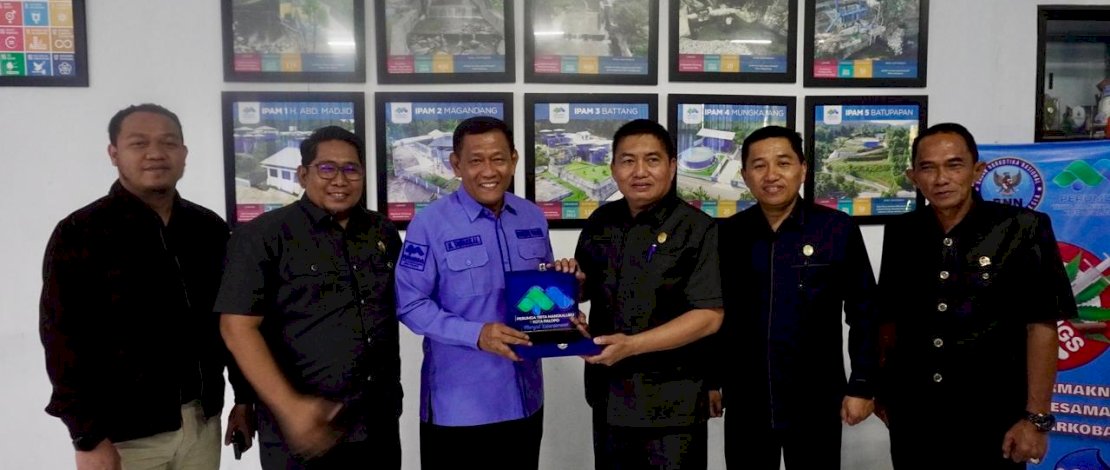 DPRD Parepare “Berguru” ke Palopo, Perumda Tirta Mangkaluku Jadi Contoh Sukses Pengelolaan BUMD DPRD Parepare “Berguru” ke Palopo, Perumda Tirta Mangkaluku Jadi Contoh Sukses Pengelolaan BUMD