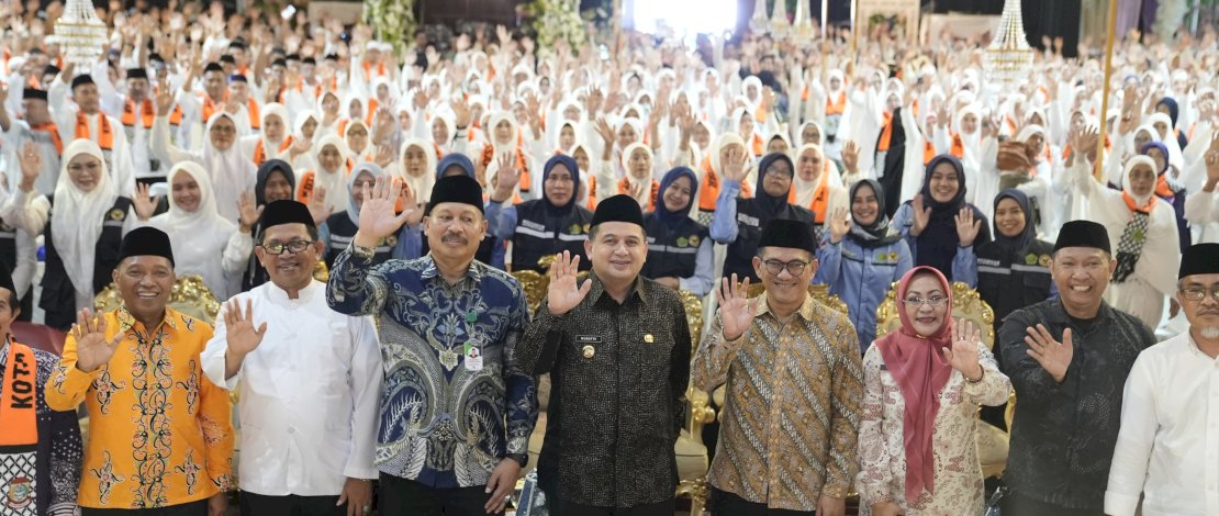 Wali Kota Makassar Munafri Arifuddin melepas 1.165 Jemaah Calon Haji (JCH) asal Makassar di Auditorium KH Muhiddin Zain Universitas Islam Makassar (UIM), Kamis, 24 April 2025. Wali Kota Makassar Munafri Arifuddin melepas 1.165 Jemaah Calon Haji (JCH) asal Makassar di Auditorium KH Muhiddin Zain Universitas Islam Makassar (UIM), Kamis, 24 April 2025.
