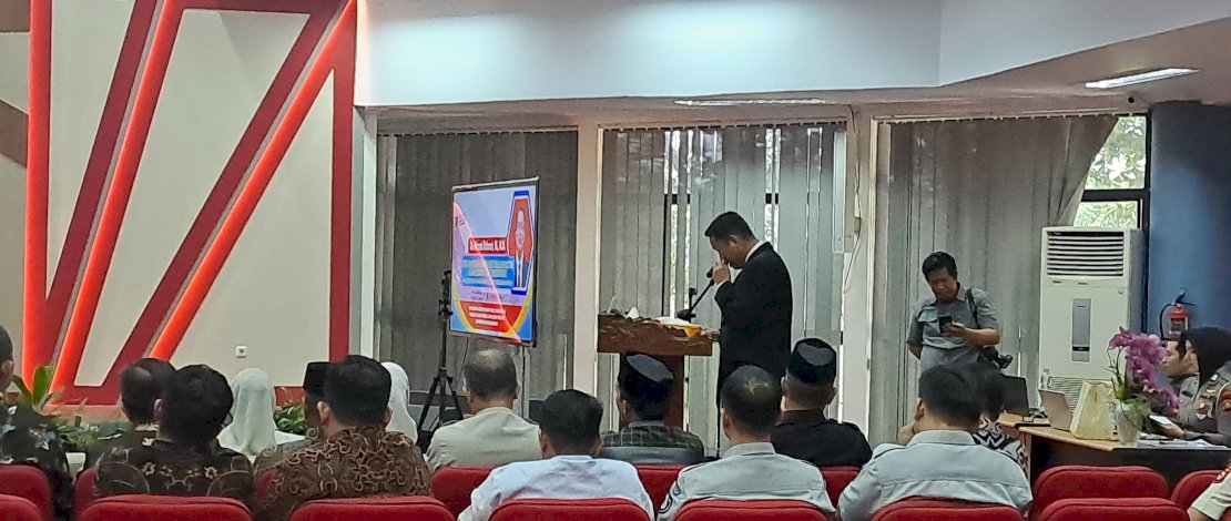 Ujian promosi doktor Kompol Mamat Rahmat digelar di Aula Lembaga Penelitian dan Pengabdian Kepada Masyarakat (LPPM) Unhas Makassar, Kamis, 24 April 2025. Ujian promosi doktor Kompol Mamat Rahmat digelar di Aula Lembaga Penelitian dan Pengabdian Kepada Masyarakat (LPPM) Unhas Makassar, Kamis, 24 April 2025.