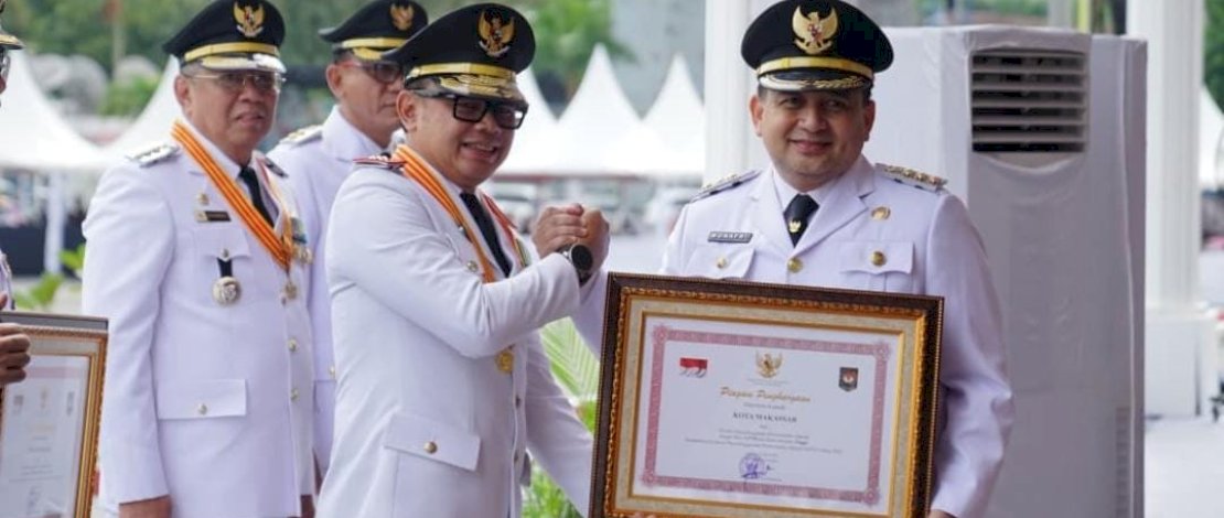 Wali Kota Munafri Terima Penghargaan dari Kemendagri di Hari Otonomi Daerah 2025