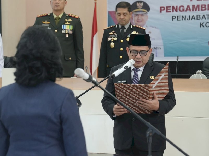 Wali Kota Makassar Lantik Nielma Palamba sebagai Pj Sekda, Tekankan Kolaborasi dan Pelayanan Publik
