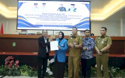 Wabup Hengky Yasin Saksikan Penyerahan SK Menteri Pendidikan, Sains dan Teknologi Kepada Ketua Stikes Tanawali Takalar 