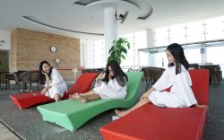 Aston Makassar Rayakan Ulang Tahun ke-13 dengan Promo Spesial “Pick Now, Escape Later