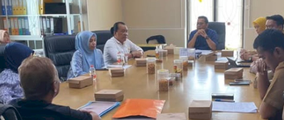 DPRD Parepare Gelar RDP Terkait Aduan Keluarga Tahanan Korban Polres Parepare DPRD Parepare Gelar RDP Terkait Aduan Keluarga Tahanan Korban Polres Parepare