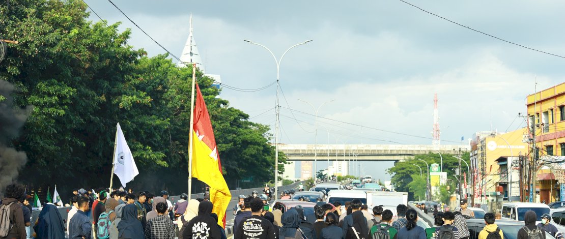 Hindari Jalan Urip Sumoharjo, Mahasiswa Kepung Kantor DPRD Sulsel