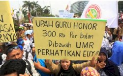 Mulai Juli, Guru Honorer Akan Dapat Bantuan Rp 300 Ribu Per Bulan, Ini Rinciannya!