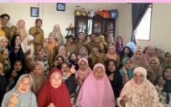 DPPKB Makassar Perkuat Komitmen Kesejahteraan Lansia Lewat Kegiatan Bina Keluarga di Kelurahan Lakkang