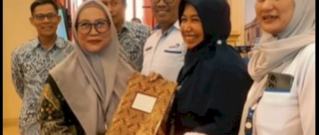 DPC IPeKB Kota Makassar Gelar Halal Bihalal dan Beri Penghargaan kepada Penyuluh KB Berprestasi