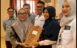 DPC IPeKB Kota Makassar Gelar Halal Bihalal dan Beri Penghargaan kepada Penyuluh KB Berprestasi