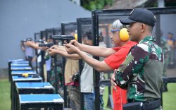 Danlantamal VI Ajak Insan Pers se-Kota Makassar Olahraga Fun Shooting