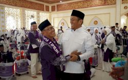 Lepas Jemaah Calon Haji, Bupati Luwu Timur Ingatkan Jaga Kesehatan dan Kekompakan