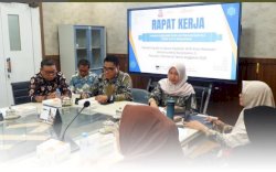 DPPKB Makassar Hadiri Rapat Kerja Komisi D DPRD Kota Makassar untuk Monitoring dan Evaluasi Kegiatan Triwulan I 2025